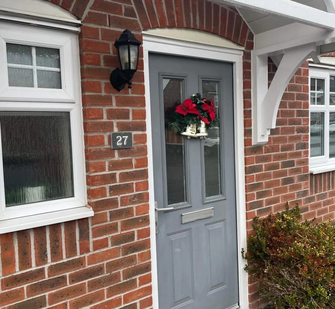 Modern Semi Detached In A Quiet Location, Driveway Parking Villa Ewloe 0*,  United Kingdom
