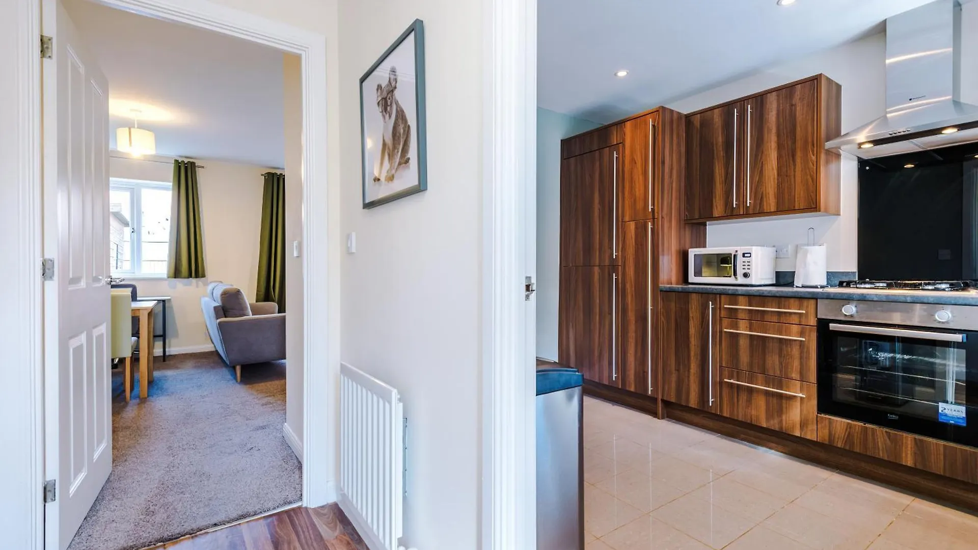Modern Semi Detached In A Quiet Location, Driveway Parking Villa Ewloe Holiday home